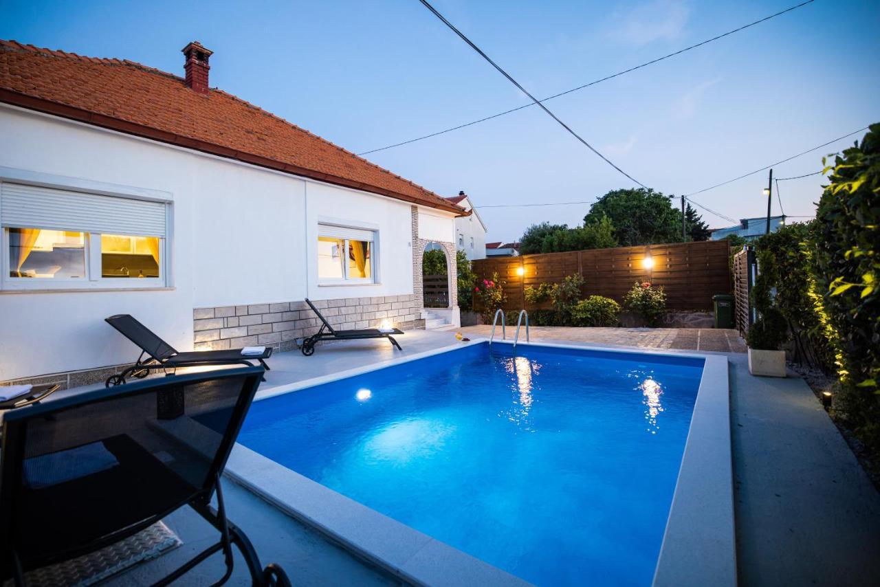 Villa Nila Zara Esterno foto
