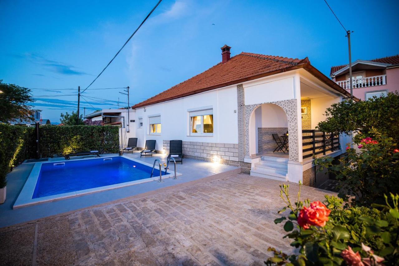 Villa Nila Zara Esterno foto