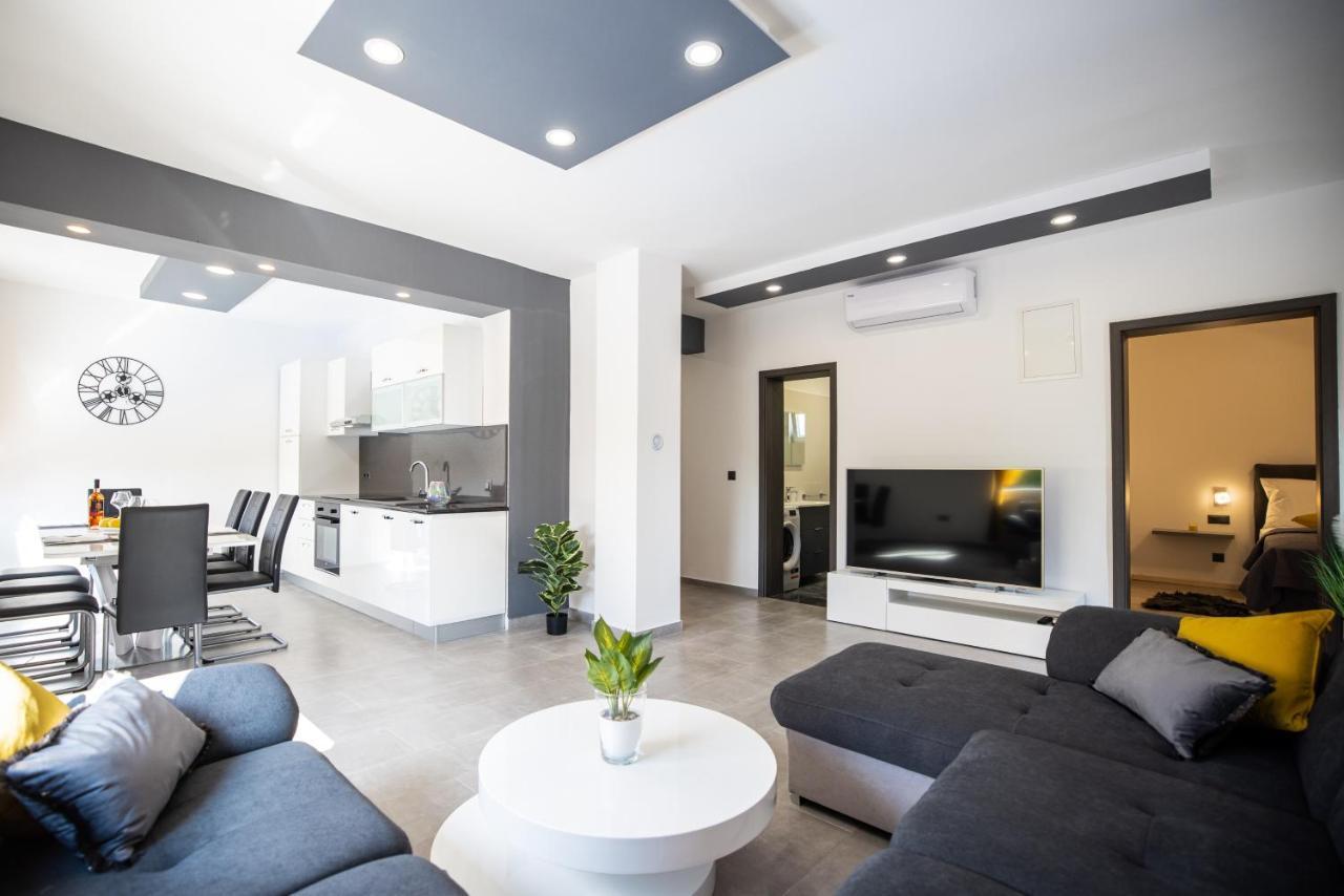 Villa Nila Zara Esterno foto