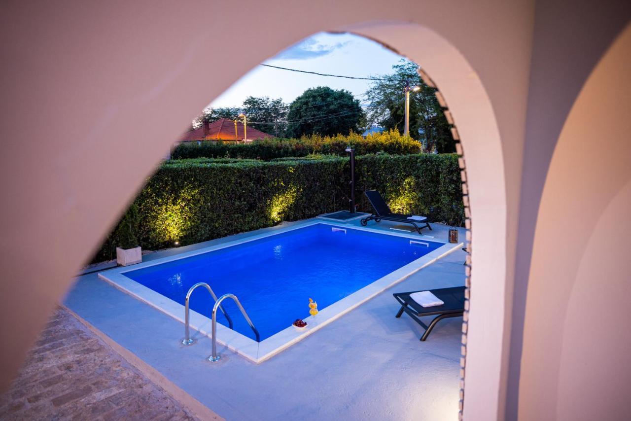 Villa Nila Zara Esterno foto