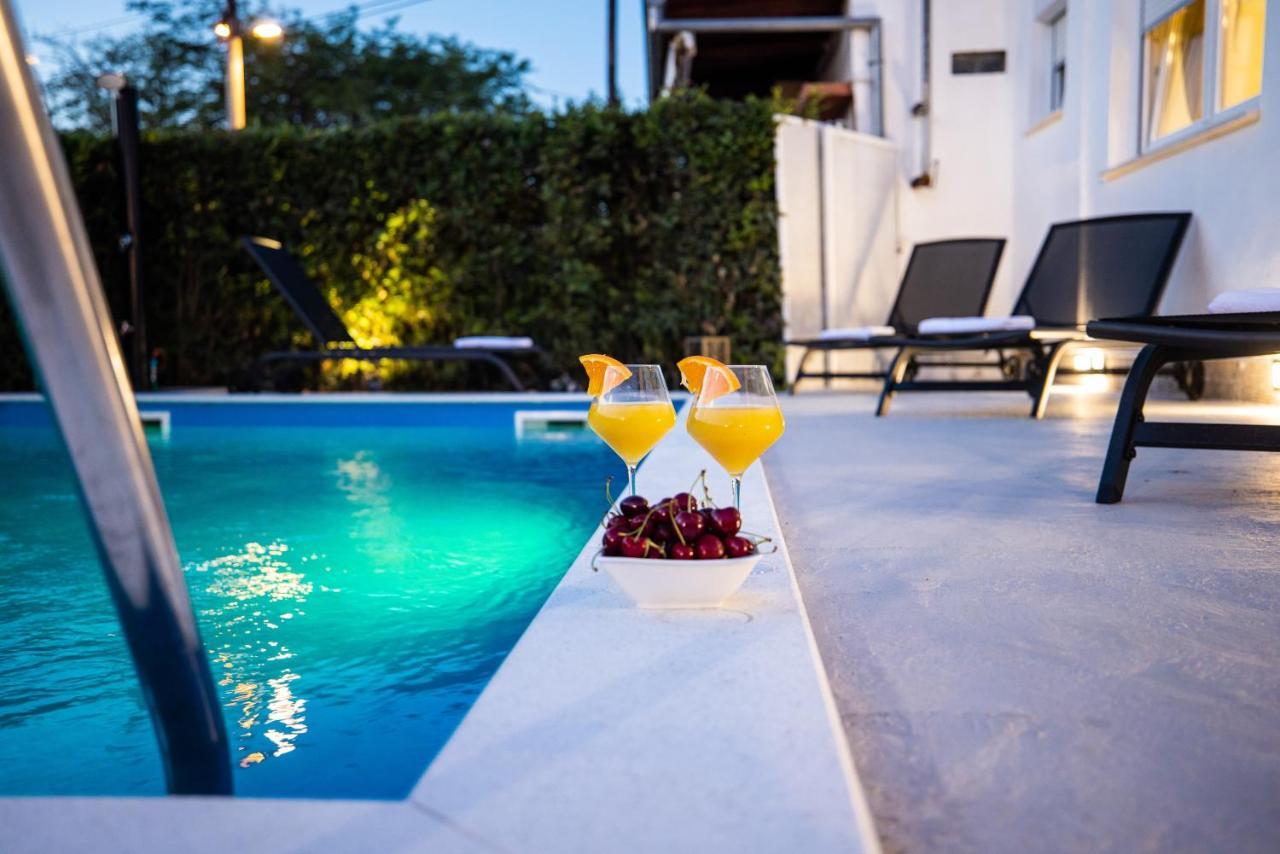Villa Nila Zara Esterno foto